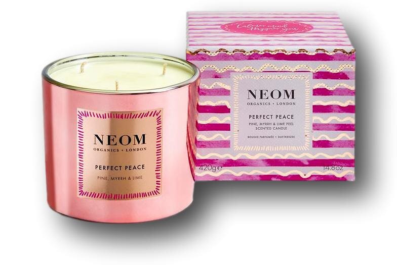neom_organics_christmas_perfect_peace_candle_3_veker_2_clipped_rev_1 - Gimle Parfymeris blogg